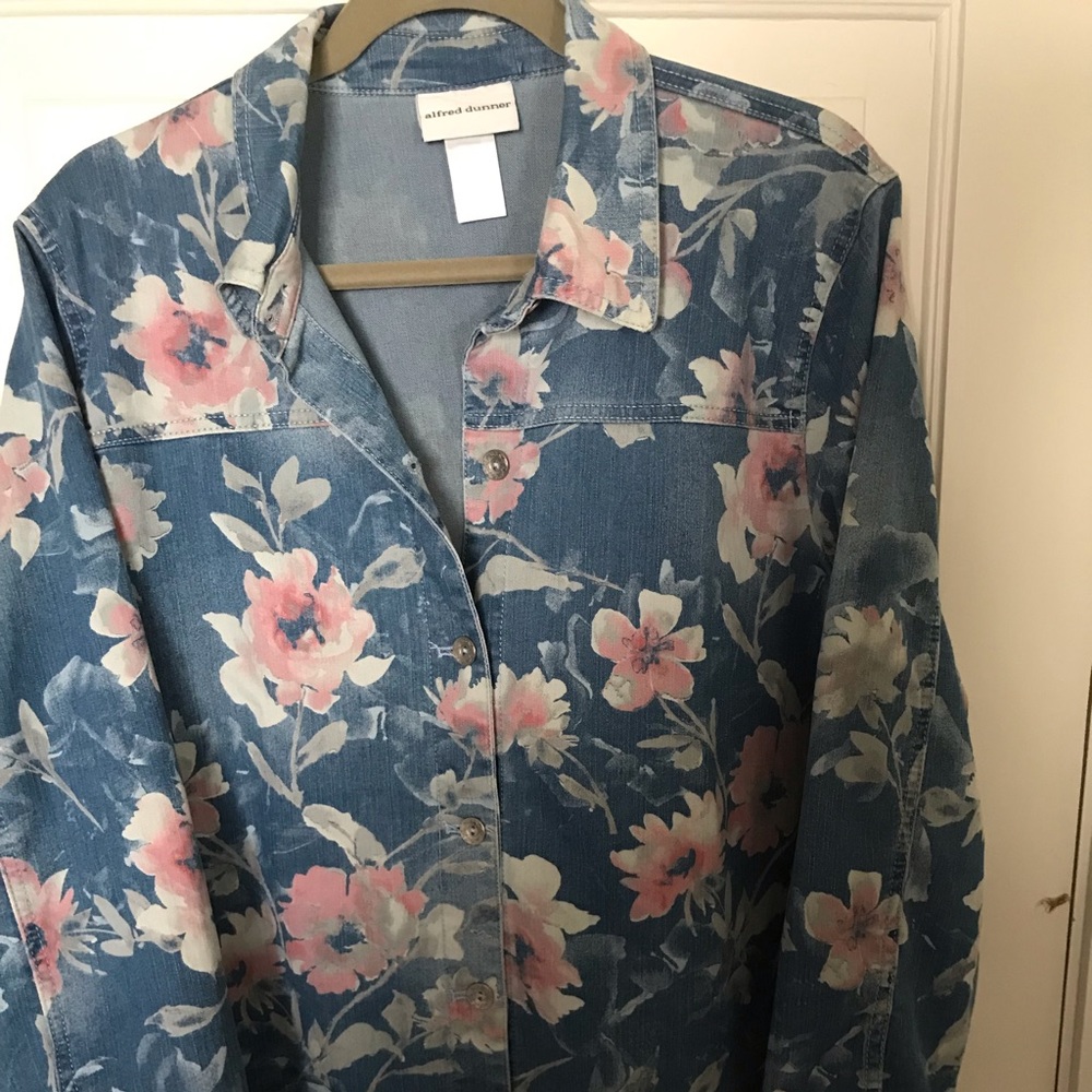 Alfred Dunner light jacket size L